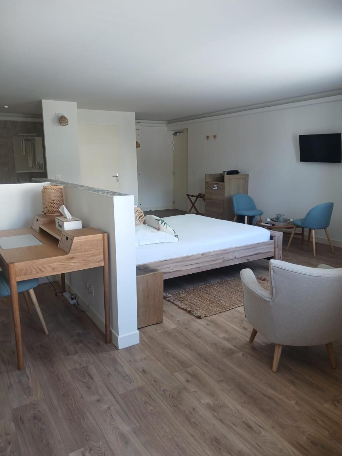 Cotinga Hotell Villars-les-Dombes Eksteriør bilde